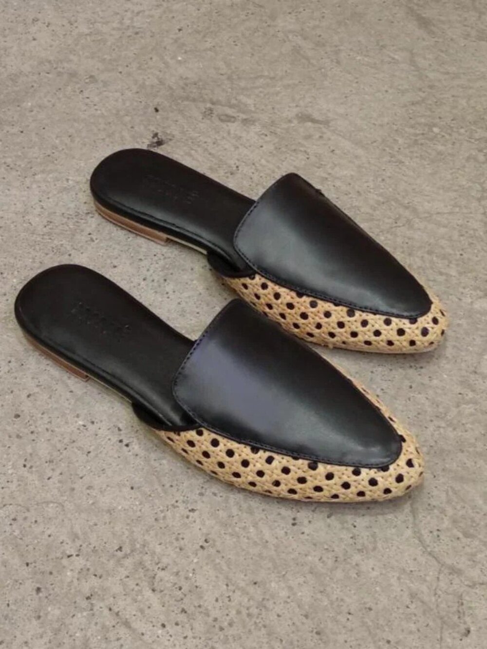 INNE Lola Solihiya Flat Mule - Black